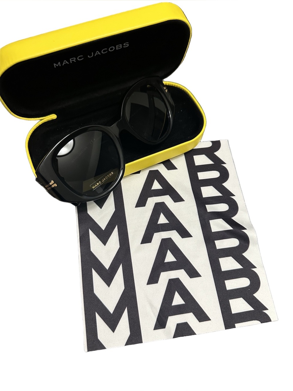 Marc Jacobs MJ 1052/S Sunglasses